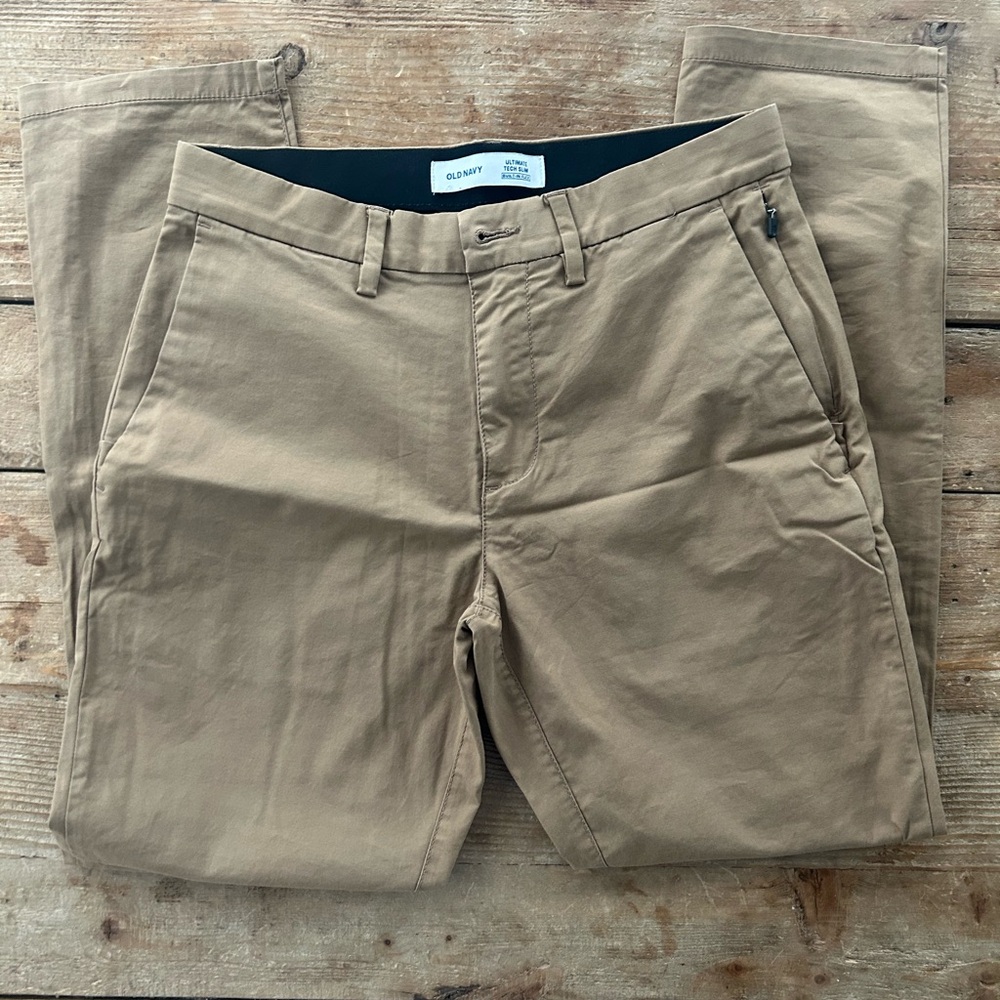 Old Navy Men's Khaki ultimate tech slim